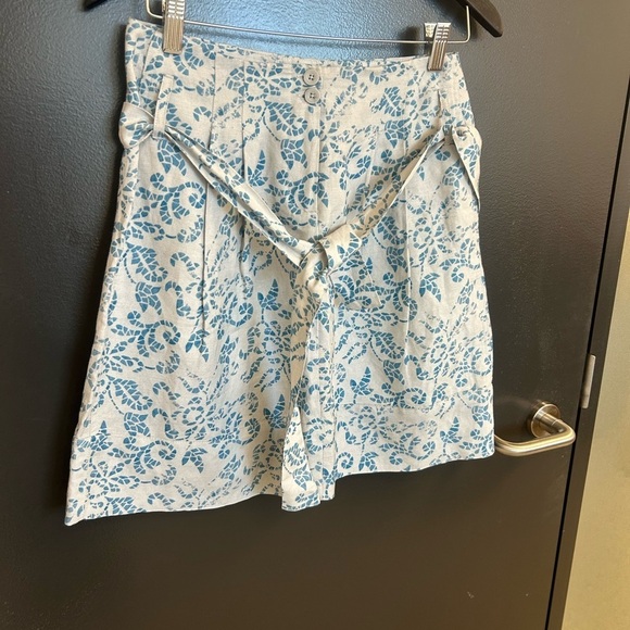 Sandro size 2,linen blend EUC Cream and Blue A-Line Mini Skirt with Tie Front - Picture 2 of 12